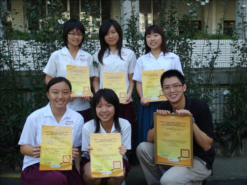 與指導老師合照(1)